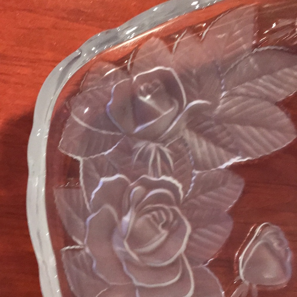 Glass Tray with Roses - Picture 4 of 10